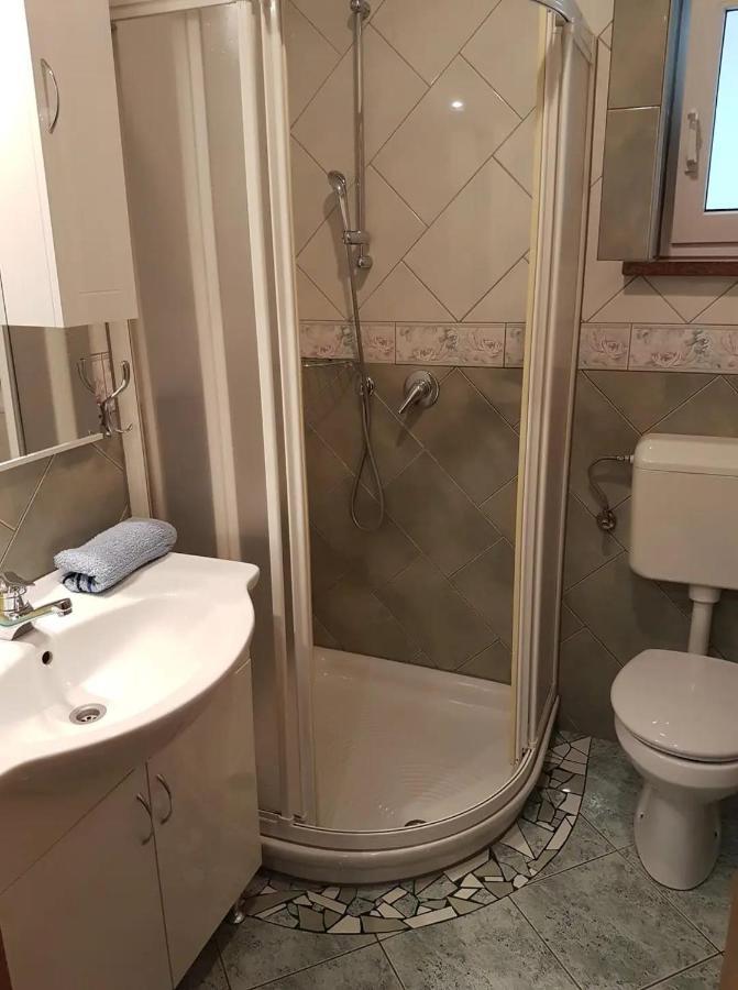 Appartement Apartman 2 à Ližnjan Extérieur photo